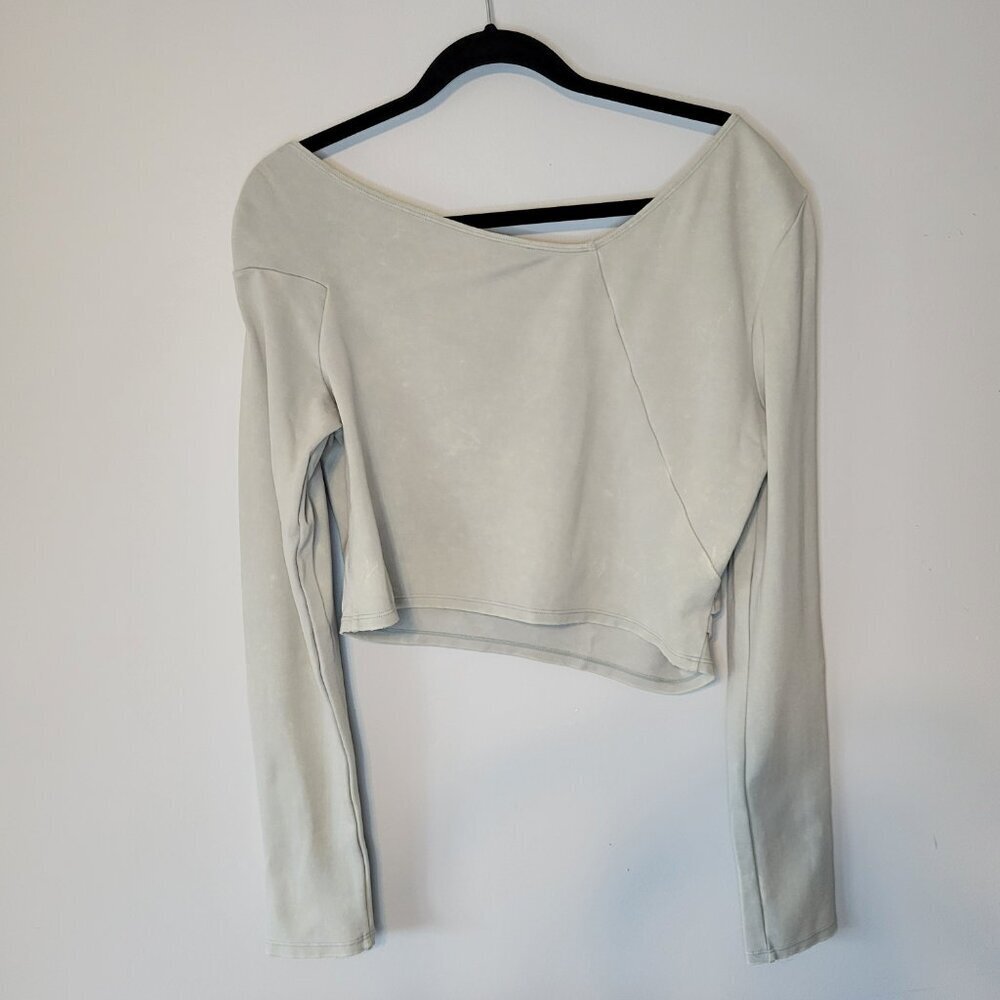 NWT Free People Assymetrical Distressed Long Sleeved Top Size Large - Picture 8 of 12